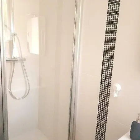 Studio 203 Uriage, A 2 Pas Des Thermes